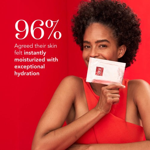 Get a red carpet glow in 15 minutes. A cult favorite amongst makeup artists for instant visible results. Each mask is saturated in a bottle’s worth (28ml) of PITERA™ serum